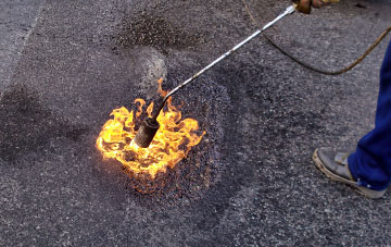 Weaverthorpe flat roofing repairs